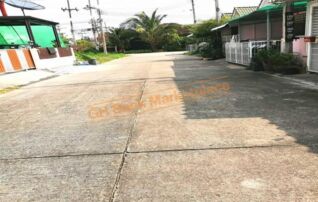 ทรัพย์สถาบันโดย GHB ทาวน์เฮาส์ เมืองลำพูน ลำพูน