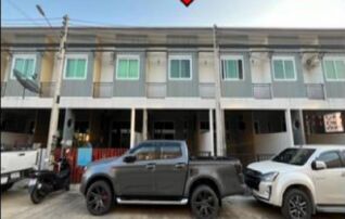 ทรัพย์สถาบันโดย GHB ทาวน์เฮาส์ โกลเด้นแลนด์ ซีรีน (ปลวกแดง-มาบยางพร) (จ