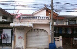 ทรัพย์สถาบันโดย ธอส. ทาวน์เฮาส์ ทรายทองนิเวศน์