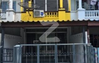 ให้เช่าทาวน์เฮาส์ อัมพรเพลส ใกล้แหล่งอำนวยความสะดวก ตลาด โรงพยาบาล เขต ทางด่วน ปลอดภัย : เจ้าของให้เช่าเอง 