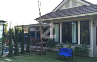 บ้านแบบพูลวิลล่าในหมู่บ้านวังตาลขนาด 115 ตรว เป็นบ้านหัวมุมด้านซ้ายไม่ติดใคร ไกล้ทางเข้าออก : เจ้าของขายเอง (งดรับนายหน้า)