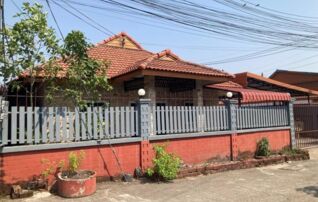 ทรัพย์สถาบันโดย GHB บ้านเดี่ยว มารวย