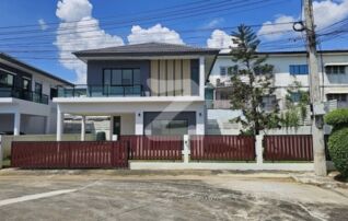 ให้เช่า บ้าน 2 ชั้น 3 นอน 3 น้ำ 1 ครัว 3 ที่จอดรถ 74.6 ตร.ว. บนถนน ลำลูกกา ✅ หน้าหมู่บ้าน มี 7-11 ✅ ใกล้ big c,lotus : เจ้าของให้เช่าเอง (งดรับนายหน้า)