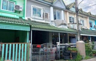 ทรัพย์สถาบันโดย GHB ทาวน์เฮาส์ สินทรัพย์ 1 (Baan Sinsup 1 Rangsit-Klong 4)