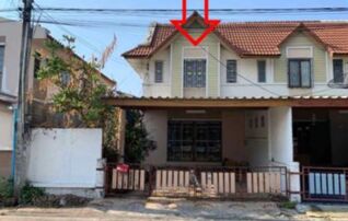 ทรัพย์สถาบันโดย GHB ทาวน์เฮาส์ แฟมิลี่ทาวน์