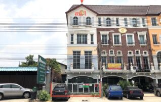 ทรัพย์ธนาคารโดย KASIKORNBANK ทาวน์เฮาส์ ถนนปัญญาอินทรา