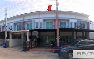 ทรัพย์สถาบันโดย GHB ทาวน์เฮาส์ เดอะริช