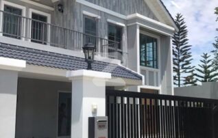 Owner Post บ้านพร้อมเข้าอยู่ 📍🏡 ผลรวมเลขบ้าน 9 อยู่แล้วมีแต่เฮง🎉📍 - โครงการเพอร์เฟคเพลส สุขุมวิท 77 ซอย ลาดกระบัง 20/3  : เจ้าของให้เช่าเอง (งดรับนายหน้า)