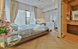 🌟 [Owner's Post] ให้เช่า: Noble Reveal Condominium (200 m ถึง BTS สถานีเอกมัย) 🌟 รีโนเวทใหม่ โมเดิร์นหรูหรา บิ้วอินครบครัน เฟอร์นิเจอร์ครบ : เจ้าของให้เช่าเอง (งดรับนายหน้า)