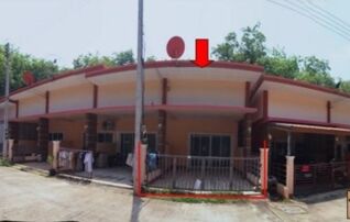 ทรัพย์สถาบันโดย GHB ทาวน์เฮาส์ อาทิตยา