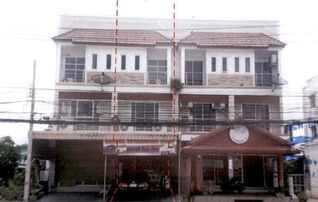 ทรัพย์สถาบันโดย ธอส. ทาวน์เฮาส์  สวรรคโลก สุโขทัย