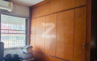 (เจ้าของขายเอง) ขายด่วน !! บ้านทาวน์เฮาส์ 2 ชั้น ทำเลใจกลางกรุงห่างเอกมัยเพียง 15 นาที เดินทางสะดวกใกล้รถไฟฟ้า 2 สายและทางด่วน พร้อมอำนวยความสะดวกครบ : เจ้าของขายเอง (งดรับนายหน้า)