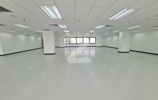 ให้เช่าออฟฟิศติด MRT เพชรบุรี เพียง 500 เมตร เดินทางสะดวก : เจ้าของให้เช่าเอง