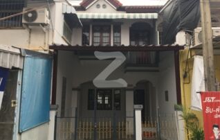 ขาย ทาวน์เฮาส์ 2 ชั้น หมู่บ้านธนินทร 20 ตร.ว วิภาวดีฯ 35 ซอย 1 *ทำเลดี* จากถนนวิภาวดีฯ 150m ( 2 นอน 2 น้ำ 1 รับแขก 1 นั่งเล่น 1 ครัว 1 ที่จอด) : เจ้าของขายเอง