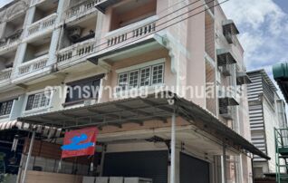 ขาย/เช่า อาคารพาณิชย์สี่ชั้น เลขที่ 1048 หมู่ 3 ตาบลบางพูน อาเภอเมืองปทุมธานี จังหวัดปทุมธานี 10 ห้องนอน 11 ห้องน้ำ : เจ้าของขายเอง