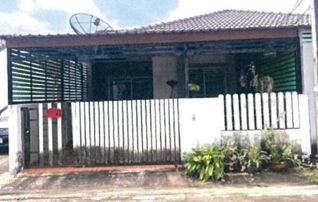 ทรัพย์สถาบันโดย GHB ทาวน์เฮาส์ เดอะบริส @ spring city