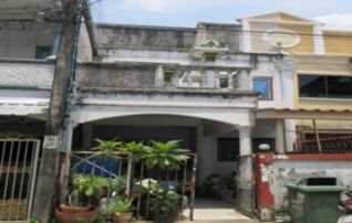 ทรัพย์สถาบันโดย GHB ทาวน์เฮาส์ใกล้ PK04 สามัคคี สรรทัศน์ธานี 2 (Santhat Thani 2)