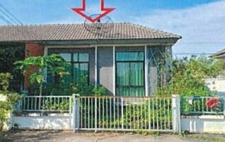 ทรัพย์สถาบันโดย GHB ทาวน์เฮาส์ สวนพฤกษา เดอะ คริสตัล