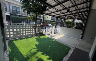 ให้เช่าทาวน์โฮม เดอะคอนเนค พัฒนาการ 38 Rent The Connect Pattanakarn ทำเลดี เข้า-ออกได้หลายทาง ใกล้ทองหล่อ-เอกมัย : เจ้าของให้เช่าเอง (งดรับนายหน้า)