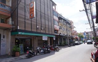 97 เพลส