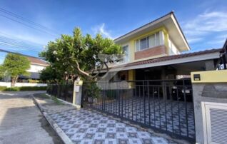 ขายบ้านเดี่ยว เจ้าของขายเอง หมู่บ้านเทรนดี้ธารา รามคำแหง ซอยมิสทิน 3 ห้องนอน 2 ห้องน้ำ พร้อมบ่อปลาคาร์พ : เจ้าของขายเอง (งดรับนายหน้า) 