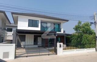 ขายคะ ✅✅ บ้านตาลเอง หมู่บ้านบริทาเนีย บางนา-สุวรรณภูมิ กม.26 พื้นที่กว่า 55 ตร.ว พื้นที่ใช้สอย 205 ตร.ม. บ้านอยู่หลังมุม วิวทะเลสาบ : เจ้าของขายเอง (งดรับนายหน้า)