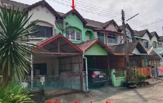 ทรัพย์สถาบันโดย GHB ทาวน์เฮาส์ ทิวเขางาม