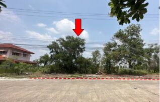 ทรัพย์สถาบันโดย บริษัท บริหารสินทรัพย์สุขุมวิท จำกัด ที่ดิน เทพธารินทร์