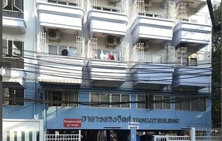 อาคารตรงจิตต์