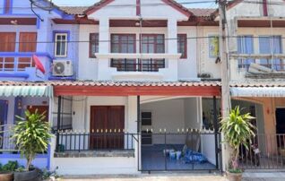 ทรัพย์สถาบันโดย GHB ทาวน์เฮาส์ เมืองหลวง
