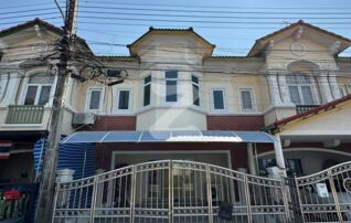 ให้เช่าทาวน์เฮาส์รีโนเวตใหม่มือแรกพร้อมเข้าอยู่ 2 ชั้น 2 ห้องน้ำ แอร์ 3 ตัว ครัวมีฮูดดูดควัน : เจ้าของให้เช่าเอง (งดรับนายหน้า)