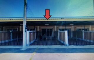 ทรัพย์สถาบันโดย GHB ทาวน์เฮาส์ ซอยหมู่บ้านวรารมย์ ถนนสายบ้านท่าไม้-บ้านหั