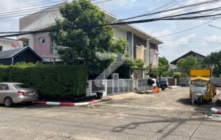 ขายด่วน ทาวน์โฮม 2 ชั้นหลังมุม พื้นที่ 35 ตร.ว. หน้าสวน หน้าบ้านไม่ชนใคร หมู่บ้านไอดีไซน์ วงแหวน รามอินทรา อยู่ถนนเลียบคลองสอง : เจ้าของขายเอง (งดรับนายหน้า)