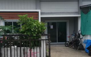 ทรัพย์สถาบันโดย GHB ทาวน์เฮาส์ นิคมพัฒนา ระยอง