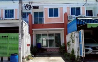 ทรัพย์สถาบันโดย GHB ทาวน์เฮาส์ กิตตินครกรีนอเวนิว (Kittinakorn Green Avenue)