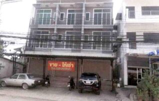 ทรัพย์สถาบันโดย ตึกแถว-อาคารพาณิชย์