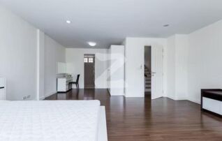 Agent welcome Town home for rent. Garden square Suk 77 habito mall. - 4 stories 3 bed 3 baths 1 working room + a maid quarter : เจ้าของให้เช่าเอง (งดรับนายหน้า)