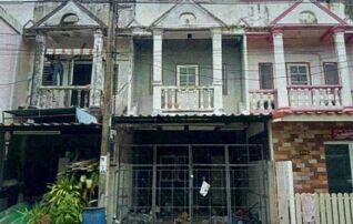 ทรัพย์สถาบันโดย GHB ทาวน์เฮาส์ หนองแขม กรุงเทพมหานคร