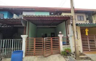 ทรัพย์สถาบันโดย GHB ทาวน์เฮาส์ ฉัตรไพลิน ลาดหลุมแก้ว (Chatrapailin Latlumkaew)