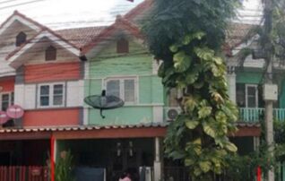 ทรัพย์สถาบันโดย GHB ทาวน์เฮาส์ สหรัตน์ธานี