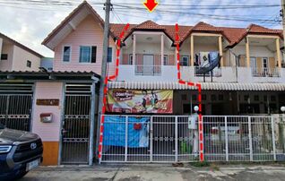 ทรัพย์สถาบันโดย GHB ทาวน์เฮาส์ มั่นคง