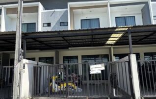 ทรัพย์สถาบันโดย GHB ทาวน์เฮาส์ อภิวัฒน์