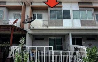 ทรัพย์สถาบันโดย GHB ทาวน์เฮาส์ เดอะทรัสต์ทาวน์วงแหวน-ลำลูกกา