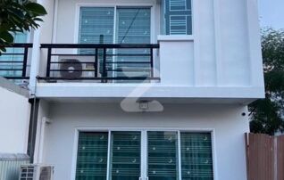 👀ทาวน์โฮม หมู่บ้านสวนหลวงวิลล์ 5 (หลังริม) 🏠 >> เจ้าของขายเอง ทำเล : บางนา – สวนหลวง โครงการตั้งอยู่บนถนนเฉลิมพระเกียรติ ร.9 (หมู่บ้านสวนหลวงวิลล์5) : เจ้าของขายเอง (งดรับนายหน้า) 
