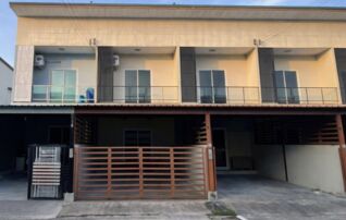 ทรัพย์สถาบันโดย GHB ทาวน์เฮาส์ ฉัตรไพลิน