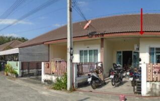 ทรัพย์สถาบันโดย GHB ทาวน์เฮาส์ 9999 วิลเลจ (9999 Village)