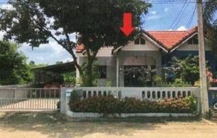 ทรัพย์สถาบันโดย GHB บ้านแฝด พัฒนานิคม ลพบุรี
