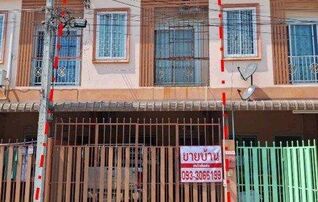 ทรัพย์สถาบันโดย GHB ทาวน์เฮาส์ ถนนศรีน้ำซึม