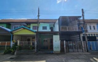 ทรัพย์สถาบันโดย GHB ทาวน์เฮาส์ ฉัตรไพลิน ลาดหลุมแก้ว (Chatrapailin Latlumkaew)