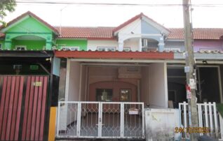 ทรัพย์สถาบันโดย GHB ทาวน์เฮาส์ หนองจอก กรุงเทพมหานคร